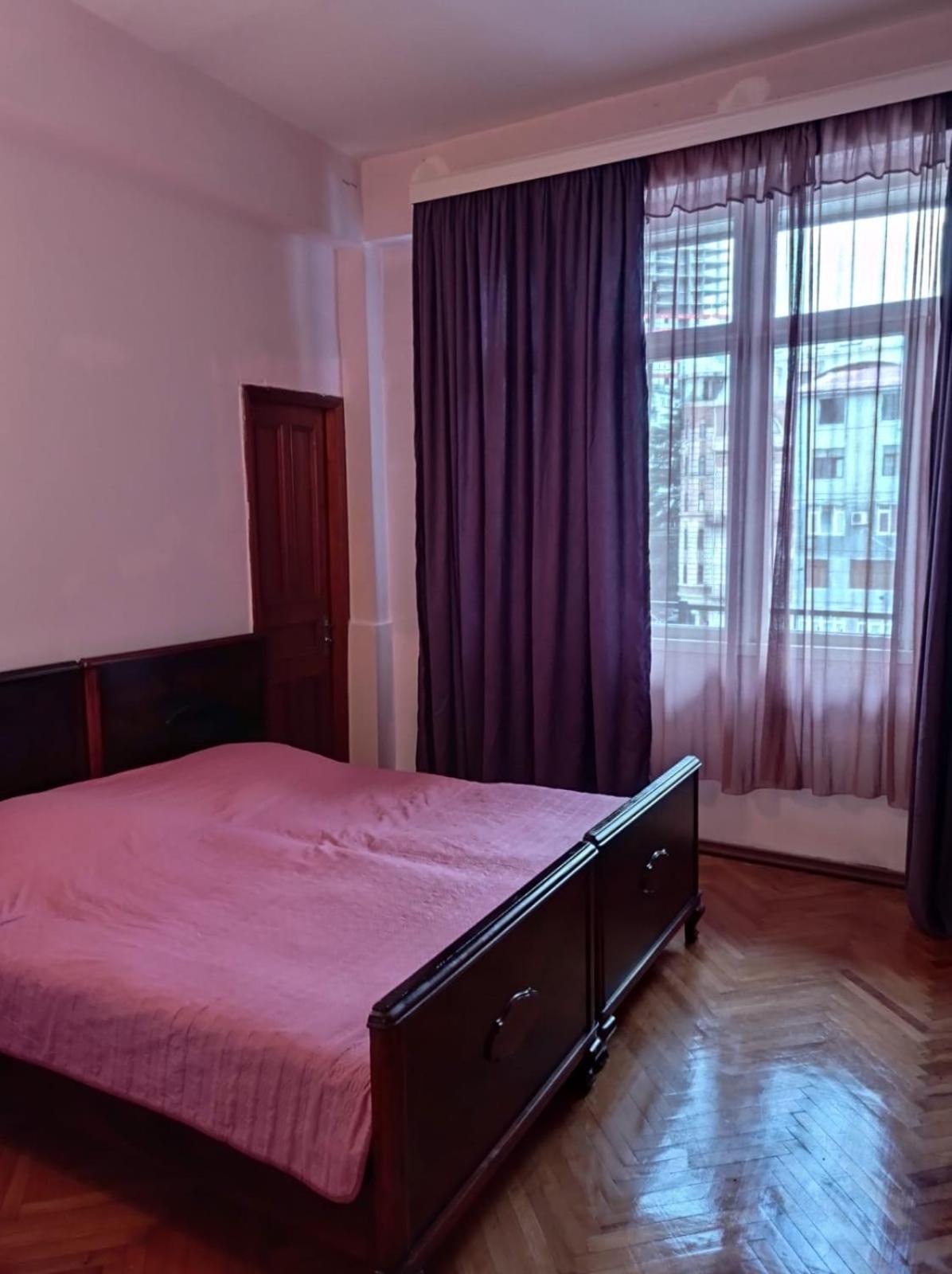 Апартаменты От Зуры Batumi Exterior foto